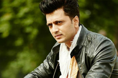 Riteish being the happening guy that he is, shall enjoy great rapport with co-stars in 2016