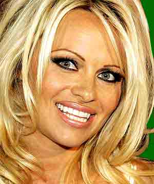 Pamela Anderson to rock the world at Paris Nude Revue